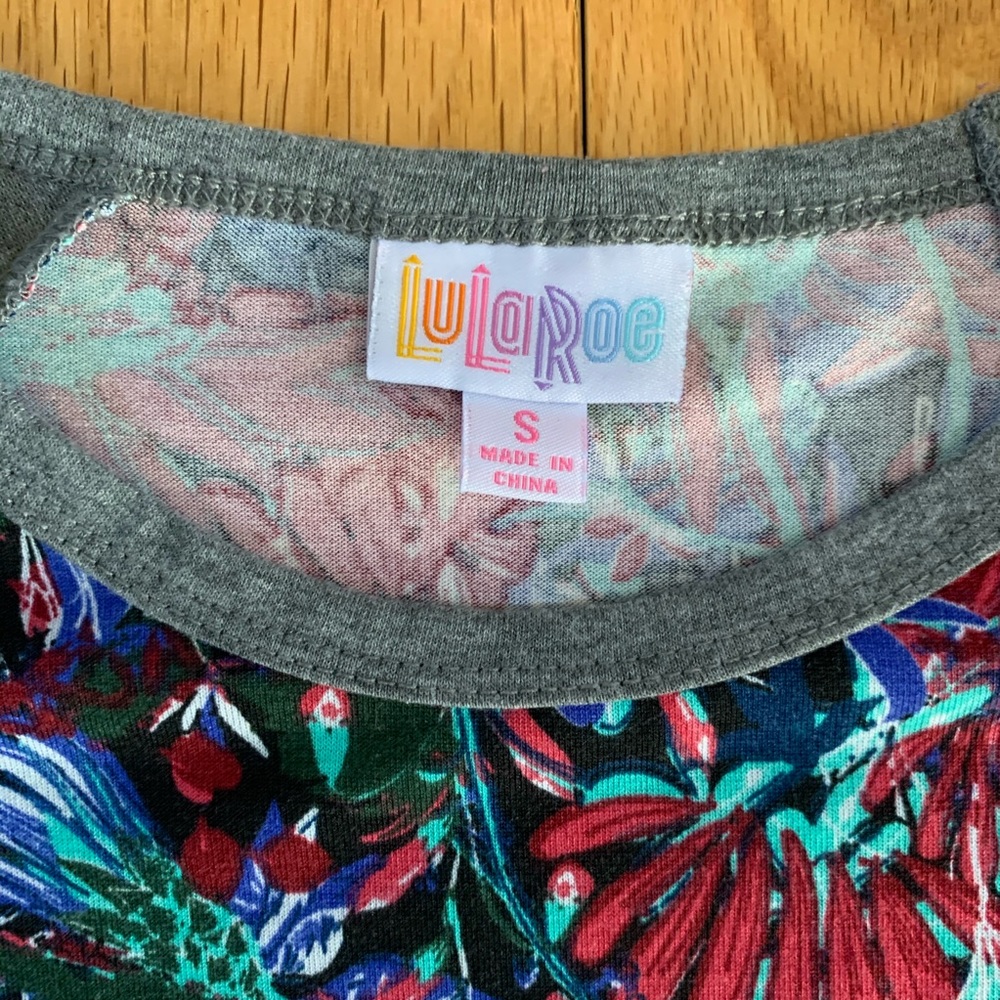 Floral LLR Randy Tee with solid sleeves - Picture 4 of 4